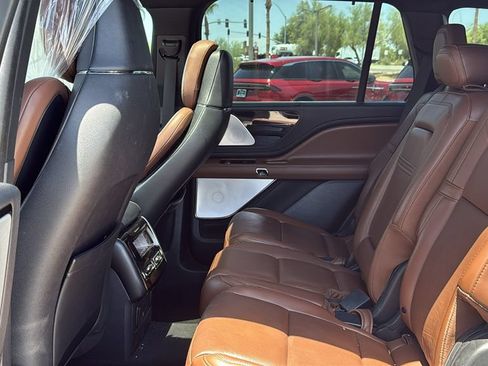 Used 2022 Lincoln Aviator Reserve w/ Equipment Group 201A AWD/4WD image 21
