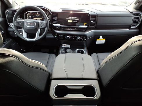New 2026 GMC Sierra 1500 SLT image 10