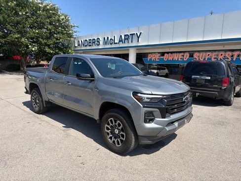 Used 2024 Chevrolet Colorado Z71 w/ Advanced Trailering Package AWD/4WD image 1
