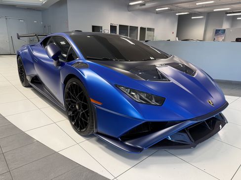 Used 2023 Lamborghini Huracan STO image 14