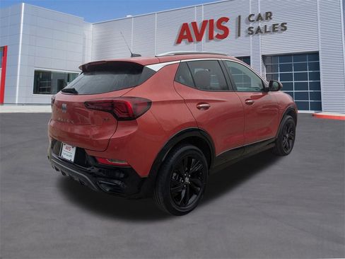 Used 2024 Buick Encore GX Sport Touring image 6