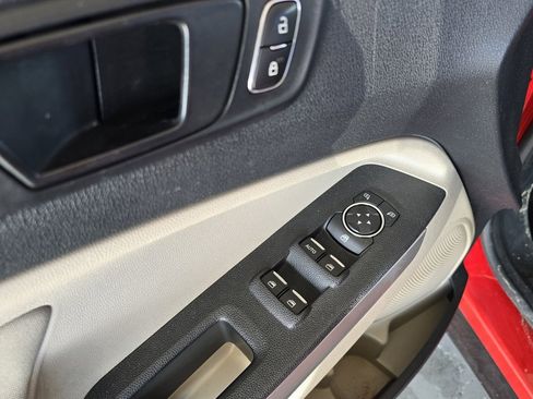 Used 2020 Ford EcoSport S image 10