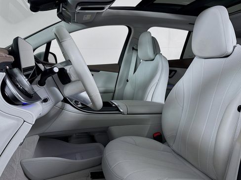 Used 2023 Mercedes-Benz EQE 350+ SUV image 15