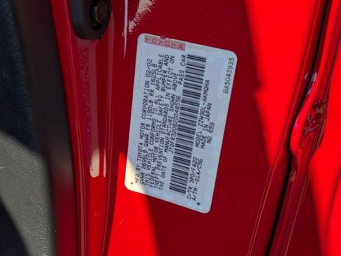 Used 2002 Toyota MR2 RWD image 23