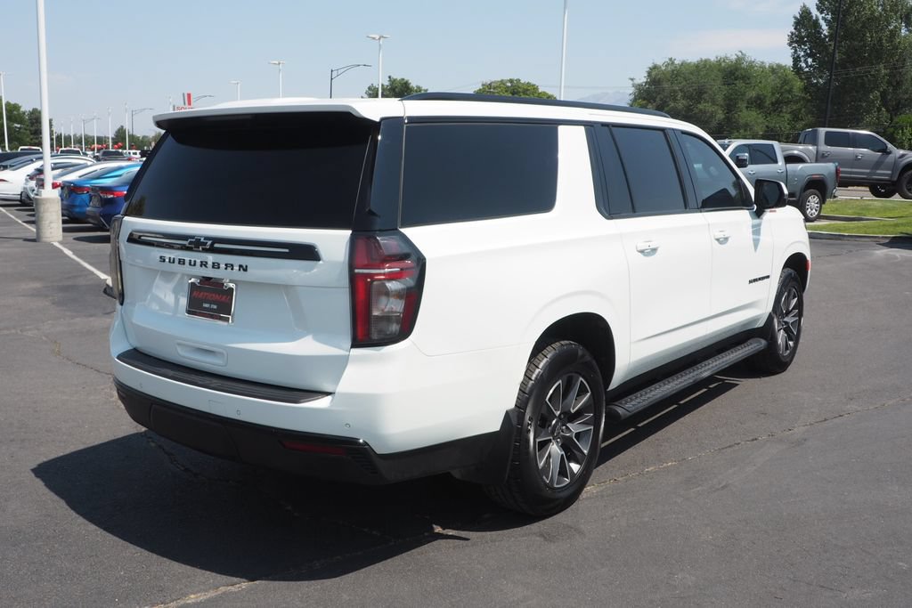 Used 2024 Chevrolet Suburban Z71 w/ Luxury Package AWD/4WD image 7