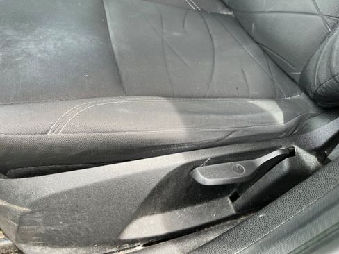 Used 2015 Ford Fiesta SE w/ Comfort Package FWD image 11