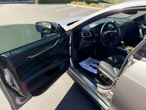 Used 2014 Maserati Ghibli RWD image 11