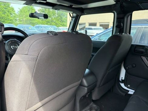 Used 2017 Jeep Wrangler Unlimited Sport AWD/4WD image 21