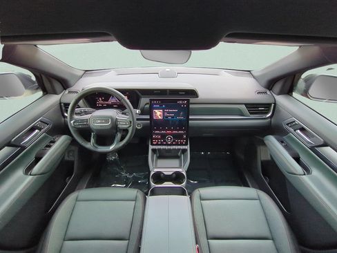 Used 2026 GMC Terrain AT4 w/ Convenience Package III AWD/4WD image 11