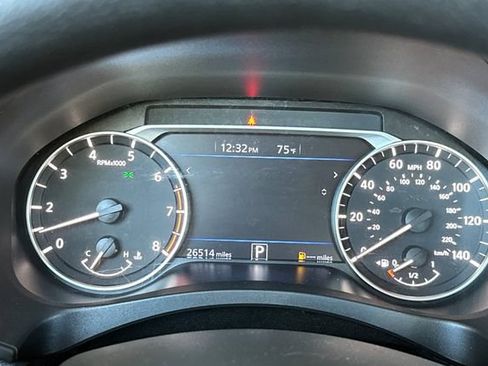 Used 2025 Nissan Altima 2.5 SV FWD image 23