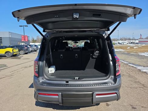 New 2026 Nissan Armada SL w/ Captain's Chari Seat Package image 25