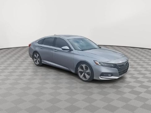 Certified 2019 Honda Accord Touring image 2