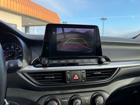 Used 2024 Kia Forte LXS image 40