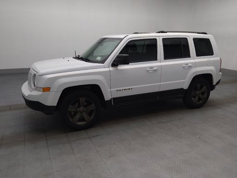 Used 2017 Jeep Patriot 75th Anniversary w/ Power Value Group FWD image 2