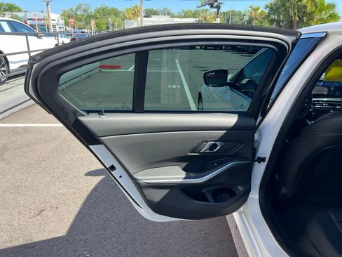 Used 2024 BMW 330e xDrive image 44