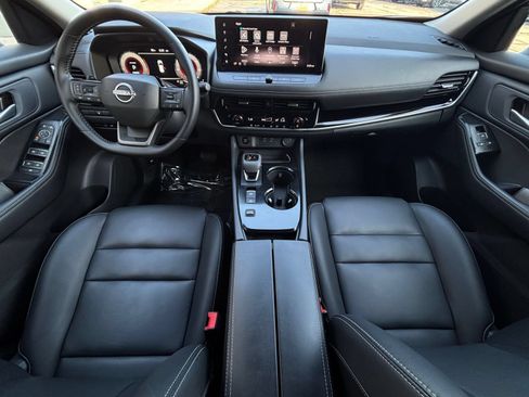 Used 2026 Nissan Rogue SL FWD image 35
