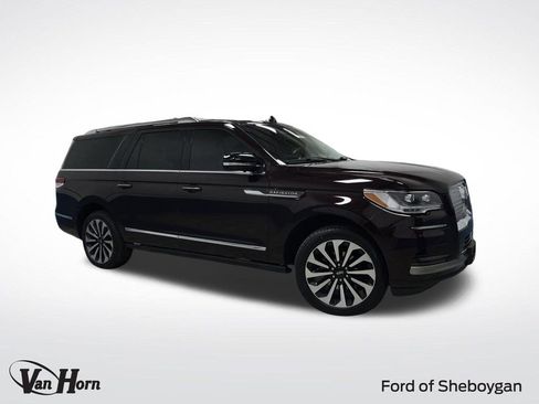 Used 2024 Lincoln Navigator L Reserve image 1