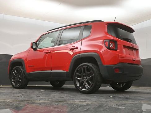 Used 2022 Jeep Renegade Latitude w/ Sun/Sound Group AWD/4WD image 20