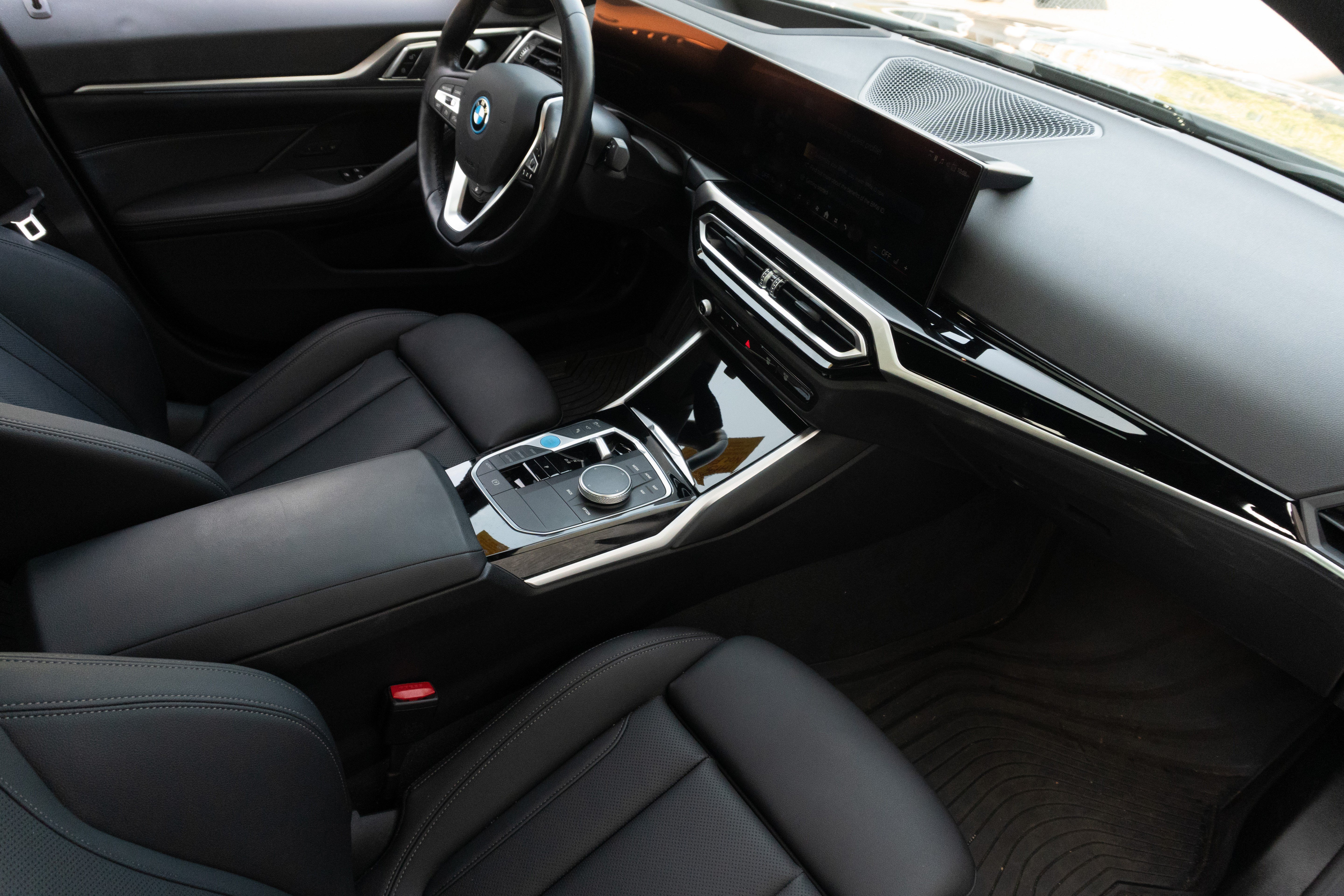 Used 2024 BMW i4 eDrive40 w/ Premium Package RWD image 11