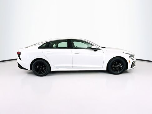 Used 2025 Kia K5 LXS image 10