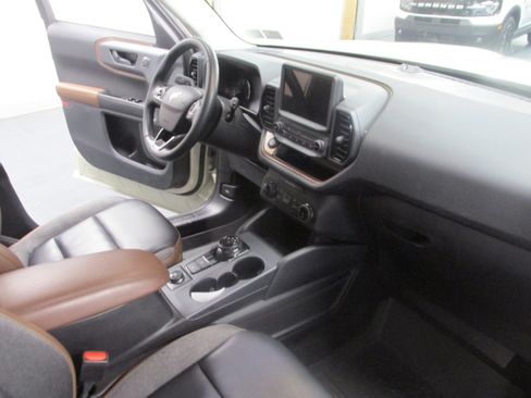 Used 2024 Ford Bronco Sport Outer Banks w/ Tech Package AWD/4WD image 24