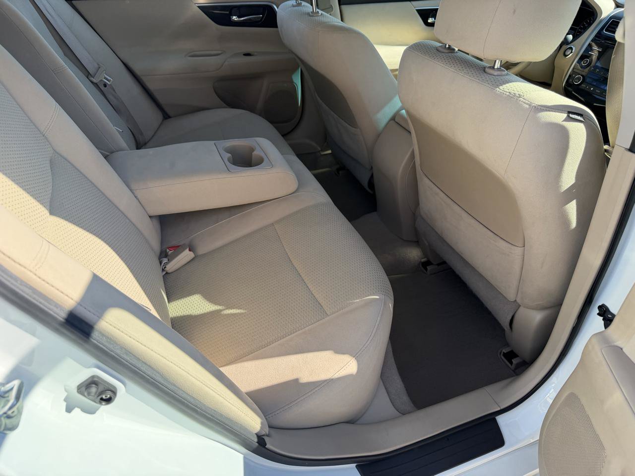 Used 2014 Nissan Altima 2.5 SV FWD image 12