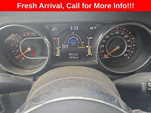 Used 2020 Jeep Wrangler Unlimited Sahara AWD/4WD image 4