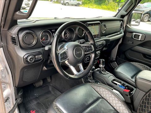 Used 2021 Jeep Wrangler Unlimited Sahara AWD/4WD image 8