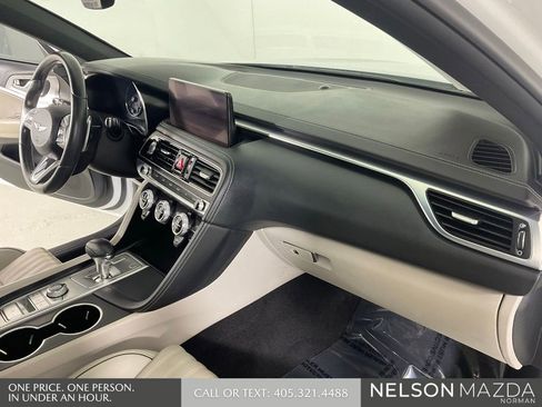 Used 2022 Genesis G70 2.0T w/ Prestige Package RWD image 32