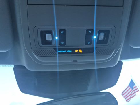 Used 2024 Ford Explorer XLT image 37