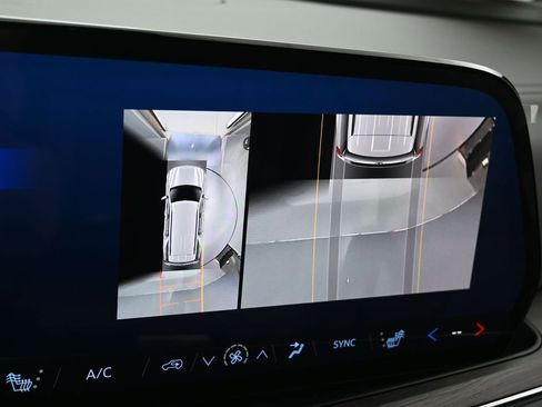 Used 2025 Chevrolet Tahoe LT image 22