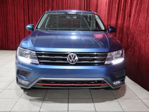 Used 2018 Volkswagen Tiguan SE w/ 18" Alloy Wheels Package FWD image 9