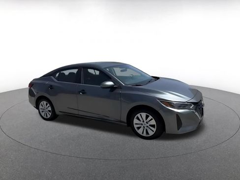 Used 2025 Nissan Sentra S FWD image 2