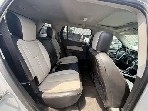 Used 2010 GMC Terrain SLT AWD/4WD image 9