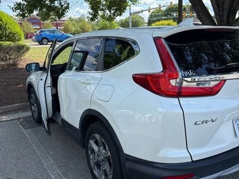 Used 2018 Honda CR-V EX-L image 4