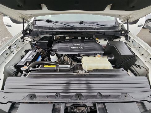Used 2017 Nissan Titan S image 17