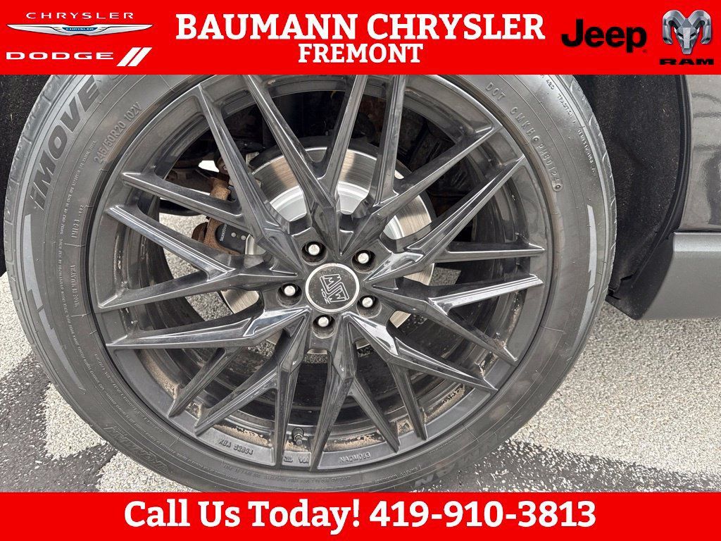 Used 2016 Ford Edge Titanium w/ Equipment Group 301A AWD/4WD image 18
