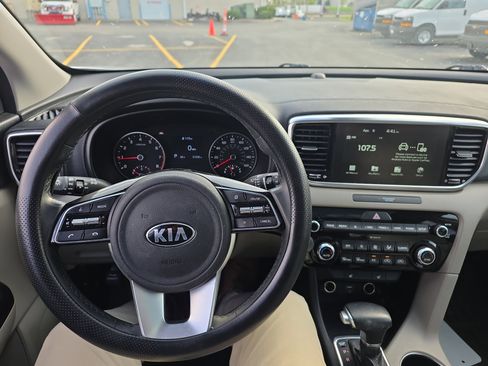 Used 2022 Kia Sportage EX image 14