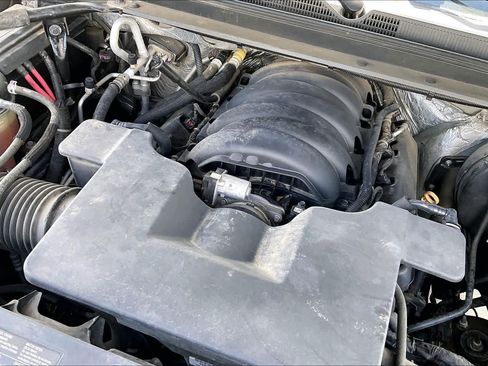Used 2015 Chevrolet Suburban LT RWD image 31
