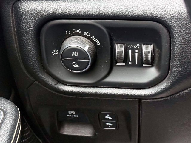 Certified 2019 RAM 1500 Laramie w/ Sport Appearance Package AWD/4WD image 23