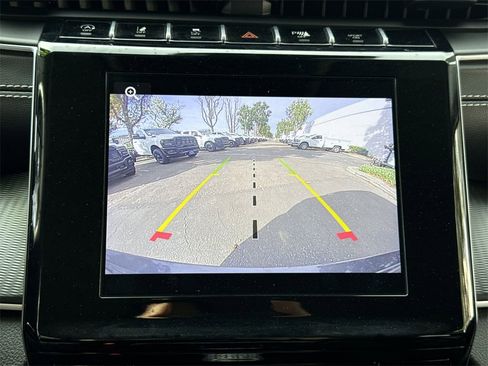 Certified 2024 Jeep Grand Cherokee Laredo image 24