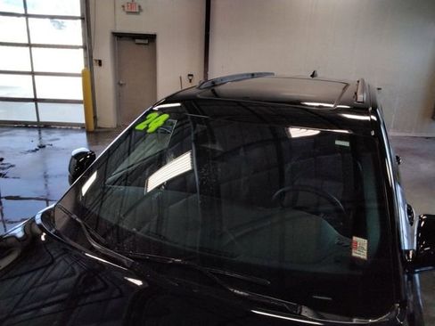 Used 2024 Jeep Grand Cherokee L Limited w/ Luxury Tech Group II image 12