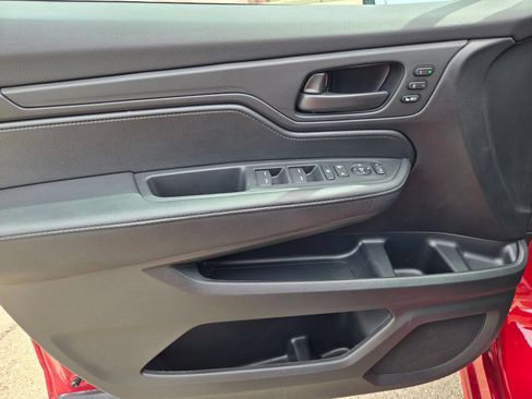 Used 2025 Honda Odyssey Sport-L image 12