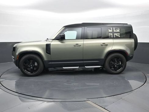 Used 2020 Land Rover Defender 110 HSE AWD/4WD image 2