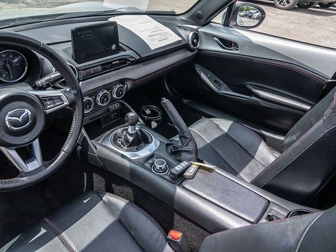 Used 2018 MAZDA MX-5 Miata Grand Touring RWD image 19