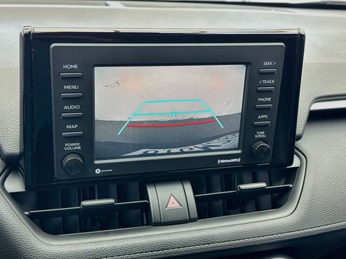 Used 2020 Toyota RAV4 XLE w/ XLE Grade Weather Package FWD image 10