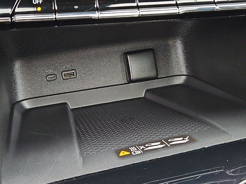 Used 2026 Chevrolet Traverse RS w/ LPO, Floor Liner Package image 25