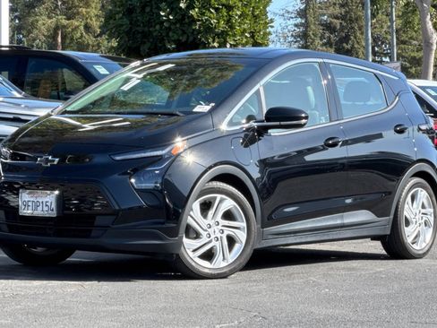 Used 2023 Chevrolet Bolt LT FWD image 9