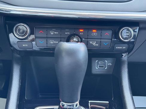 Used 2022 Jeep Compass Limited AWD/4WD image 21