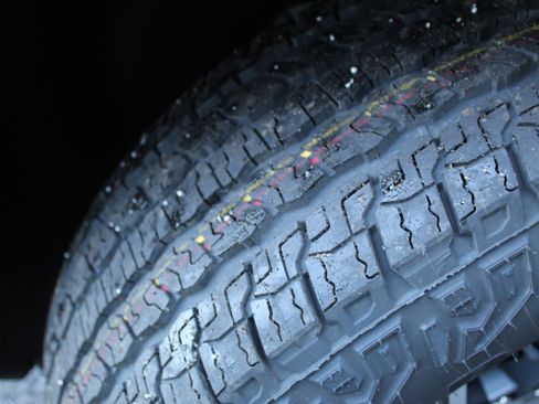 New 2026 GMC Acadia AT4 w/ Super Cruise Package image 7